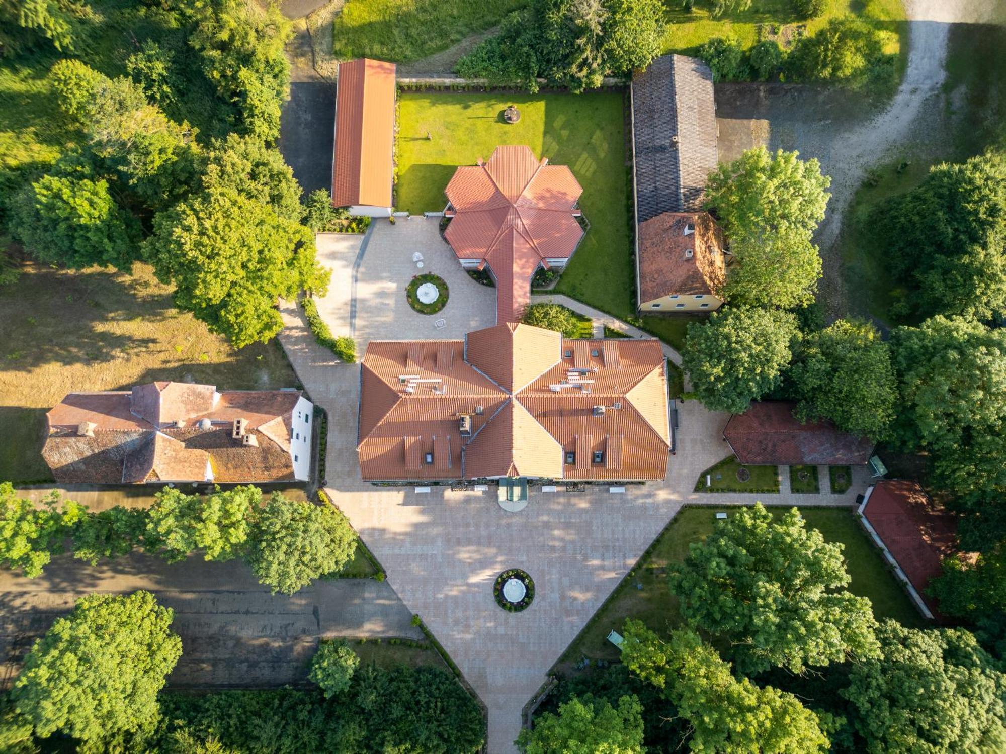 Schlosshotel Wilhelmsthal Calden 외부 사진